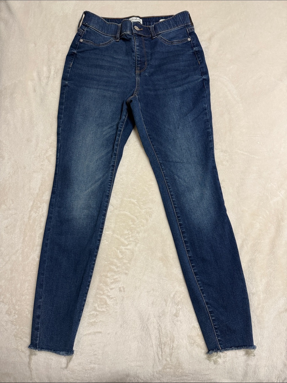 Women's Pull-on Jeggings in Dark Blue Wash - Stretch Slim Fit